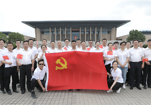 优秀党支部——Z6尊龙二建党支部